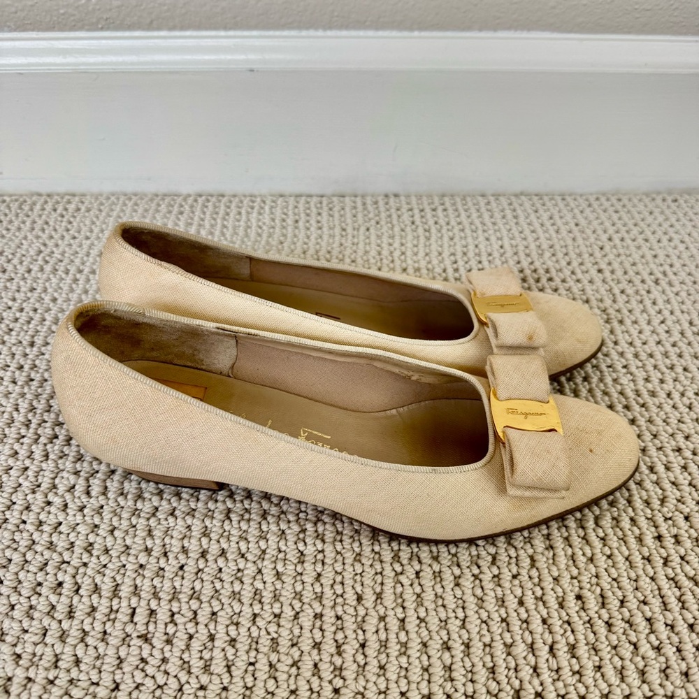 Vintage 90s Ferragamo Vara bow pumps 6B Made in Italy - Picture 2 of 7